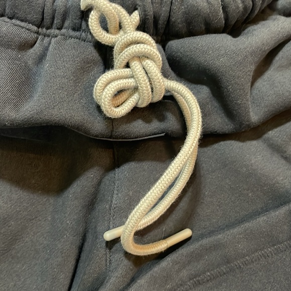 fear of god essentials new 2024 black lounge pants - Picture 5 of 6